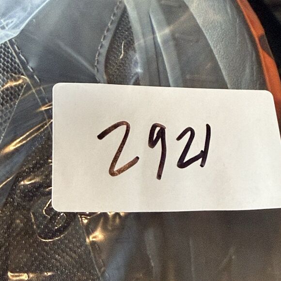 Athletic_Shoes